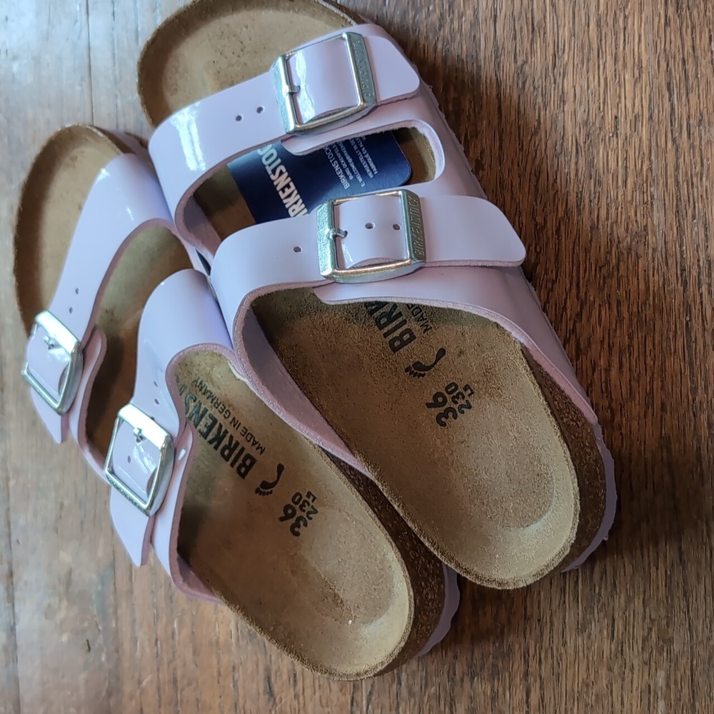 NWT Birkenstock Arizona Size 36 in Purple Fog